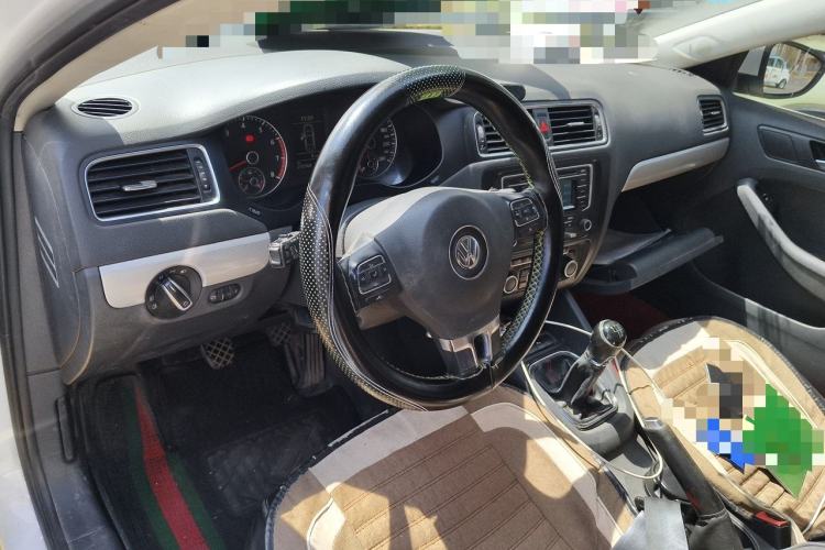 Used Volkswagen Sagitar 2012 1.4TSI Manual Luxury Model Steering Wheel