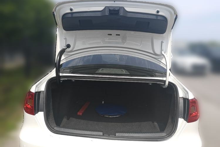 Used Volkswagen Sagitar 2012 1.6L Automatic Comfort Edition Trunk