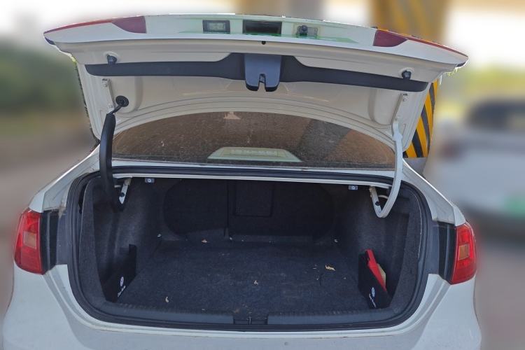 Used Volkswagen Sagitar 2012 1.6L Automatic Comfort Edition Trunk