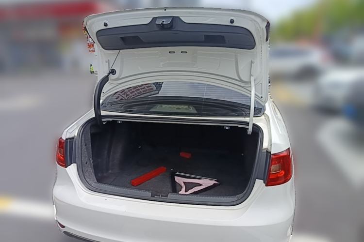Used Volkswagen Sagitar 2012 1.6L Automatic Comfort Edition Trunk
