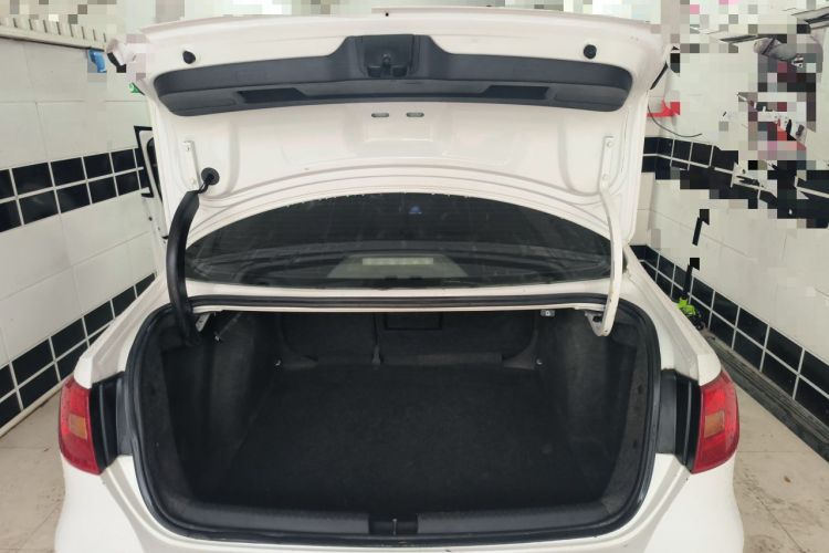 Used Volkswagen Sagitar 2012 1.4TSI Automatic Luxury Edition Trunk