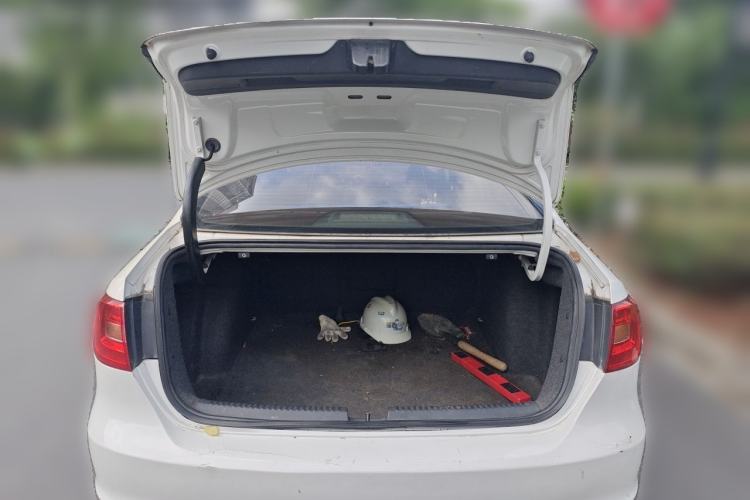 Used Volkswagen Sagitar 2012 1.6L Manual Comfort Model Trunk