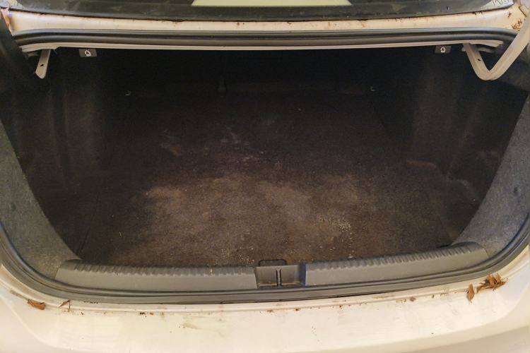 Used Volkswagen Sagitar 2012 1.6L Automatic Comfort Edition Trunk