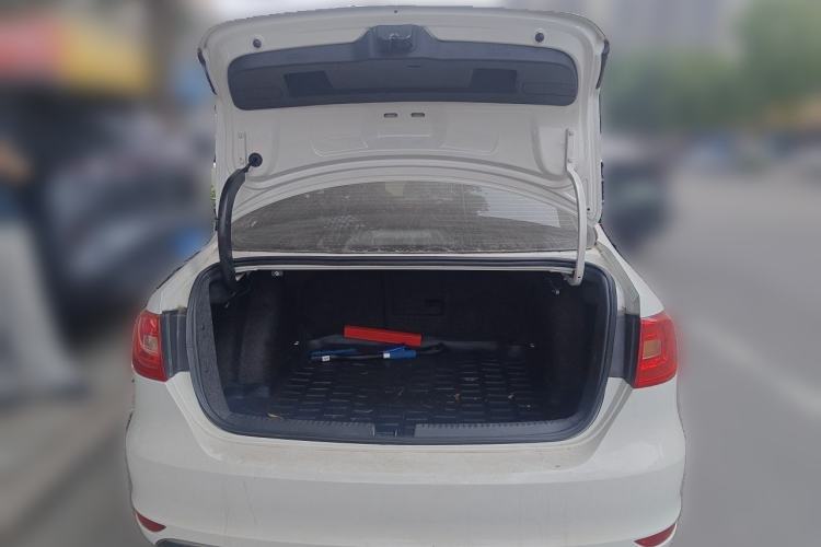 Used Volkswagen Sagitar 2012 1.6L Automatic Comfort Edition Trunk