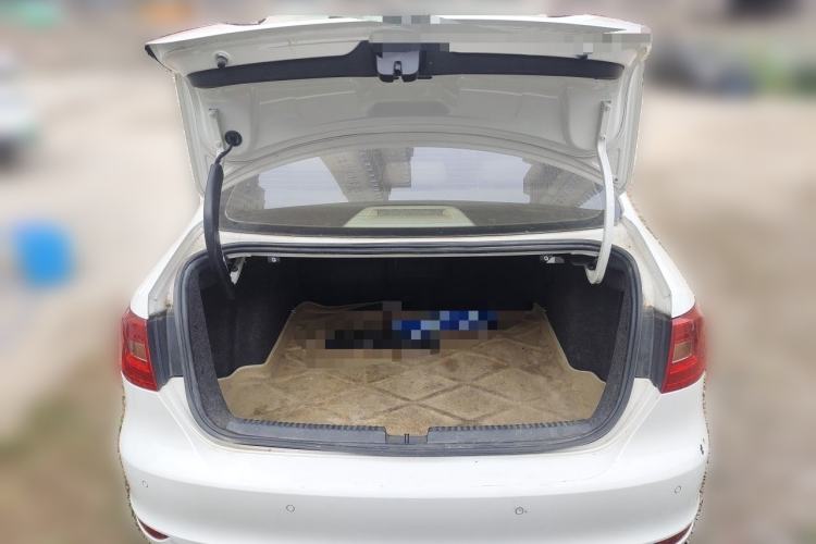 Used Volkswagen Sagitar 2012 1.4TSI Automatic Luxury Edition Trunk