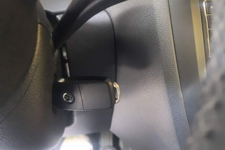 Used Volkswagen Sagitar 2012 1.4TSI Automatic Luxury Edition Vehicle Key