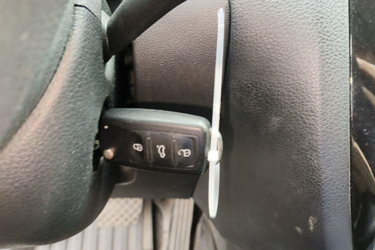 Used Volkswagen Sagitar 2012 1.4TSI Automatic Fashion Edition Vehicle Key