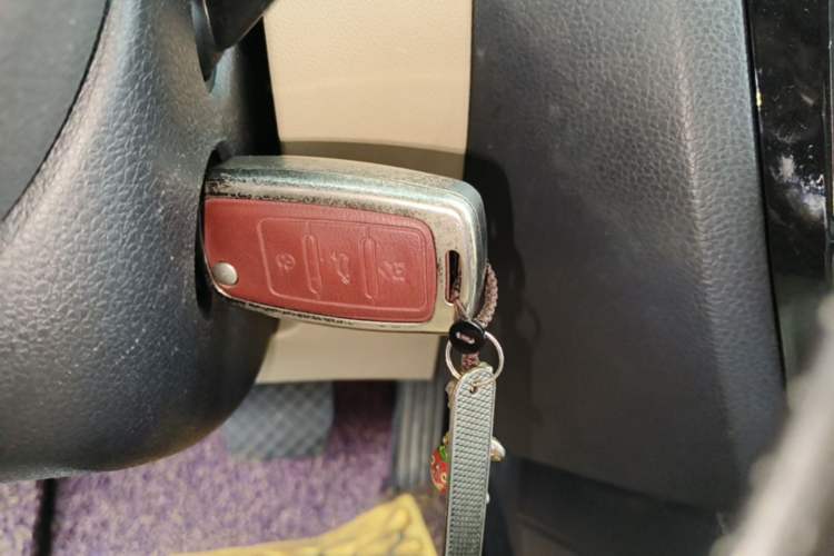 Used Volkswagen Sagitar 2012 1.4TSI Automatic Luxury Edition Vehicle Key