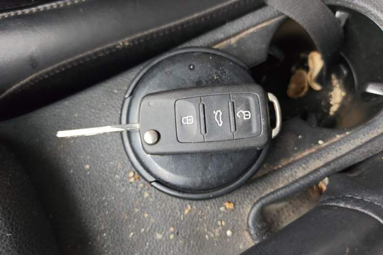 Used Volkswagen Sagitar 2012 1.6L Manual Comfort Model Vehicle Key