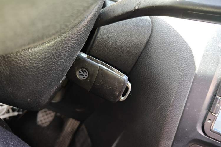 Used Volkswagen Sagitar 2012 1.4TSI Manual Luxury Model Vehicle Key
