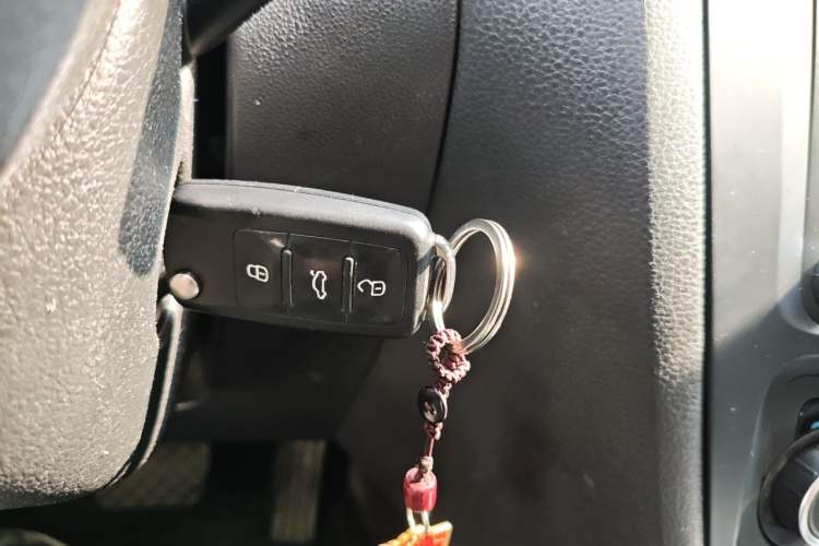 Used Volkswagen Sagitar 2012 1.4TSI Automatic Luxury Edition Vehicle Key