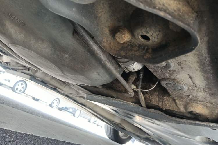 Used Volkswagen Sagitar 2012 1.6L Manual Comfort Model Chassis Rear Right