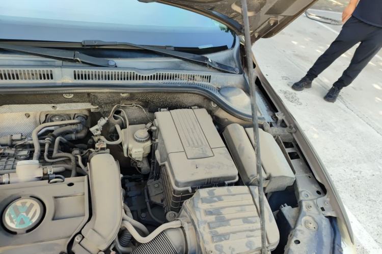 Used Volkswagen Sagitar 2012 1.4TSI Automatic Luxury Edition Engine Bay Left