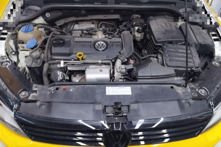 Used Volkswagen Sagitar 2012 1.4TSI Automatic Flagship Edition Engine Bay