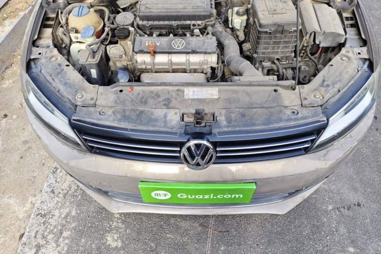 Used Volkswagen Sagitar 2012 1.6L Automatic Comfort Edition Engine Bay