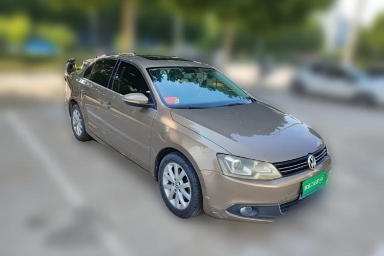 Used Volkswagen Sagitar 2012 1.4TSI Automatic Luxury Edition Front Right 45 Deg