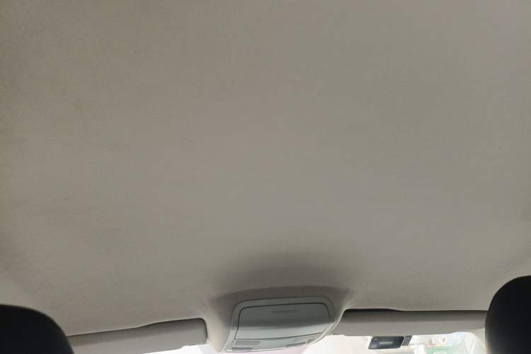 Used Volkswagen Sagitar 2012 1.4TSI Automatic Fashion Edition Headliner