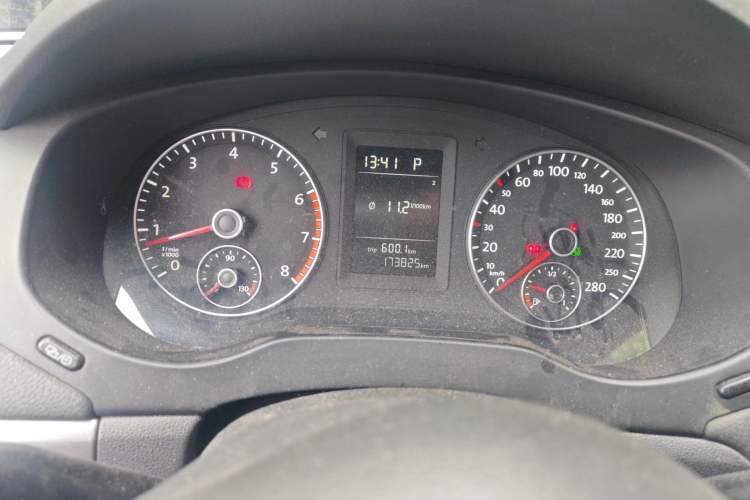 Used Volkswagen Sagitar 2012 1.4TSI Automatic Fashion Edition Instrument Cluster