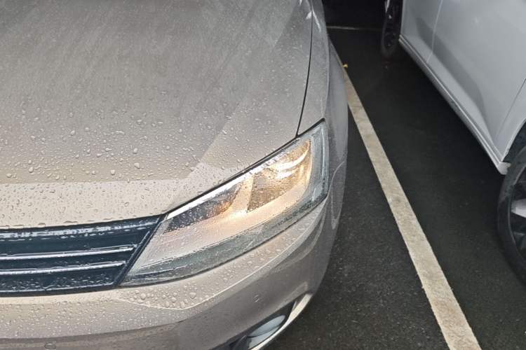 Used Volkswagen Sagitar 2012 1.4TSI Automatic Luxury Edition Left Front Headlight