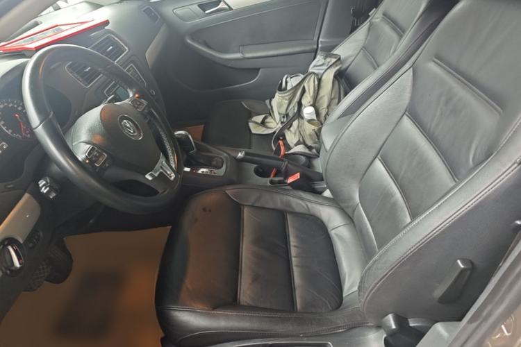 Used Volkswagen Sagitar 2012 1.4TSI Automatic Luxury Edition Left Front Seat