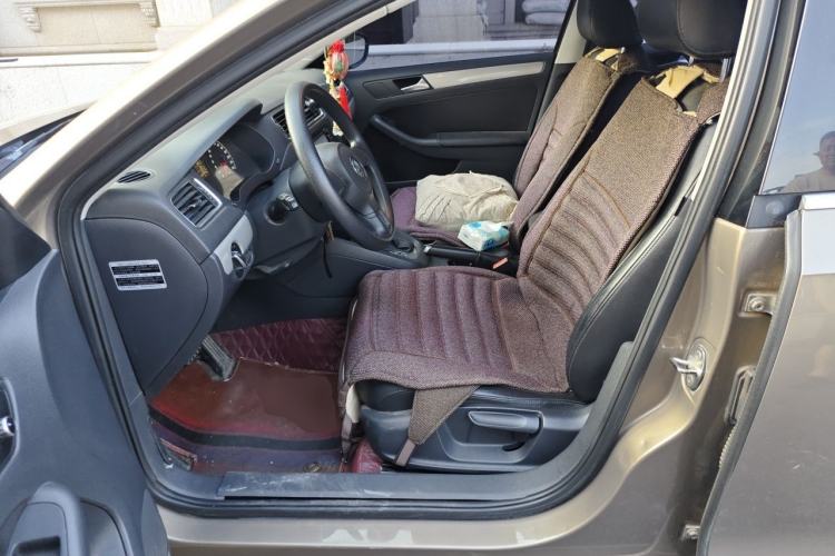 Used Volkswagen Sagitar 2012 1.6L Automatic Comfort Edition Left Front Seat