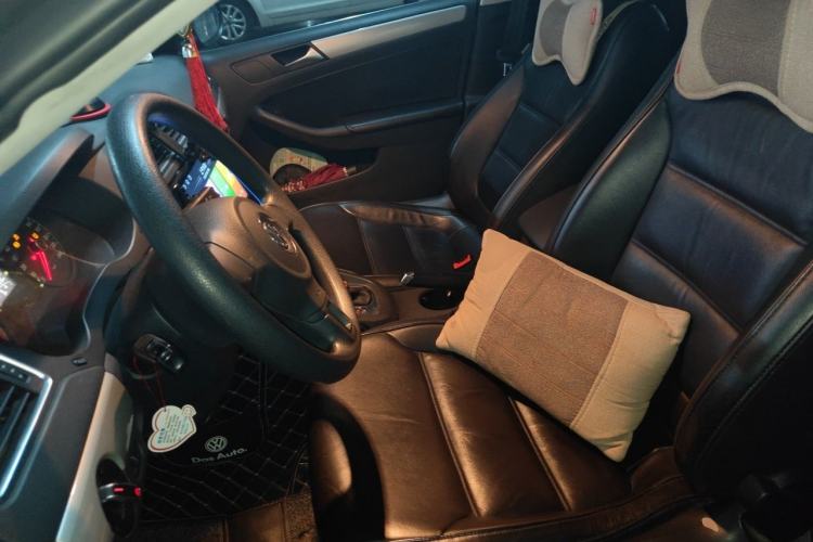 Used Volkswagen Sagitar 2012 1.6L Automatic Comfort Edition Left Front Seat