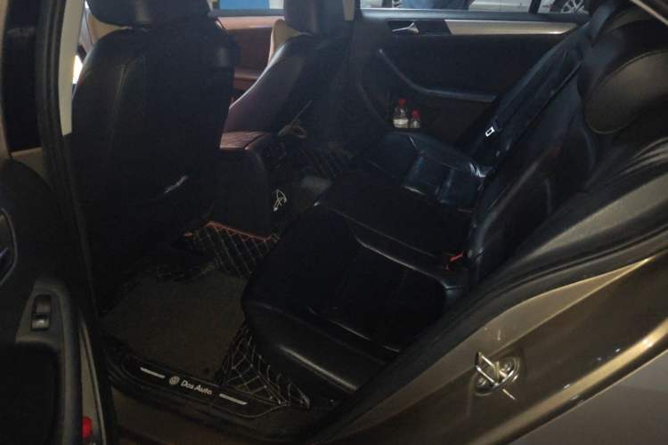 Used Volkswagen Sagitar 2012 1.6L Automatic Comfort Edition Left Rear Seat