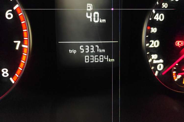 Used Volkswagen Sagitar 2012 1.4TSI Automatic Fashion Edition Odometer Close Up