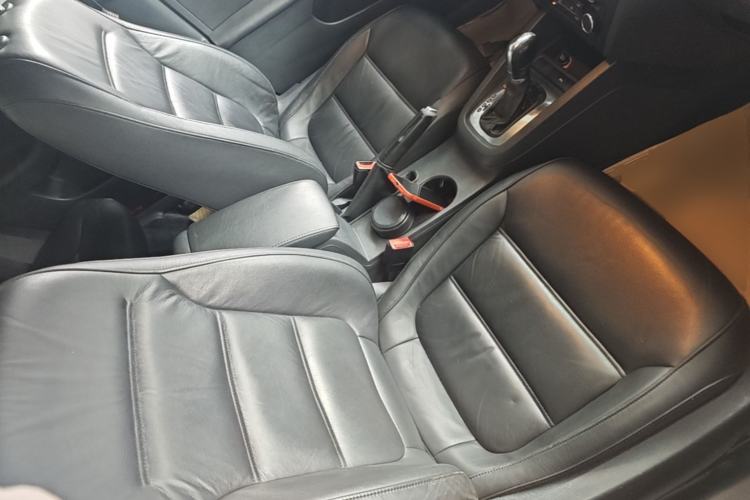 Used Volkswagen Sagitar 2012 1.4TSI Automatic Luxury Edition Right Front Seat