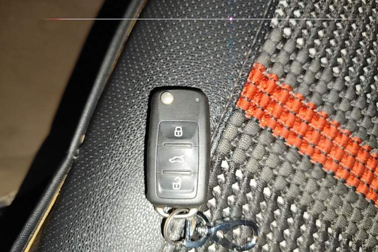 Used Volkswagen Sagitar 2012 1.4TSI Automatic Fashion Edition Vehicle Key
