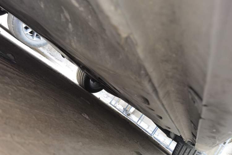 Used Volkswagen Sagitar 2013 2.0 TSI GLI Chassis Front Left