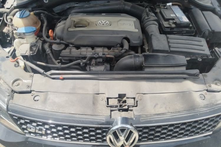 Used Volkswagen Sagitar 2013 2.0 TSI GLI Engine Bay