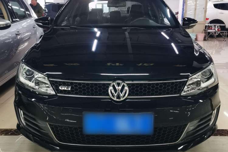 Used Volkswagen Sagitar 2013 2.0 TSI GLI Exterior 1