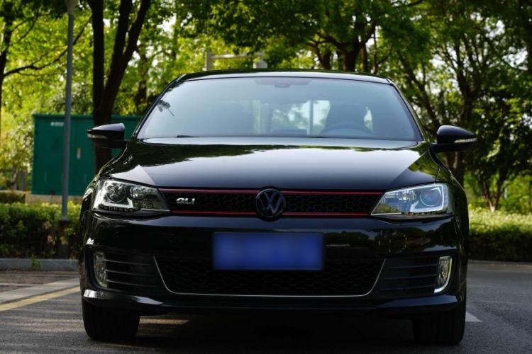 Used Volkswagen Sagitar 2013 2.0 TSI GLI Exterior 2