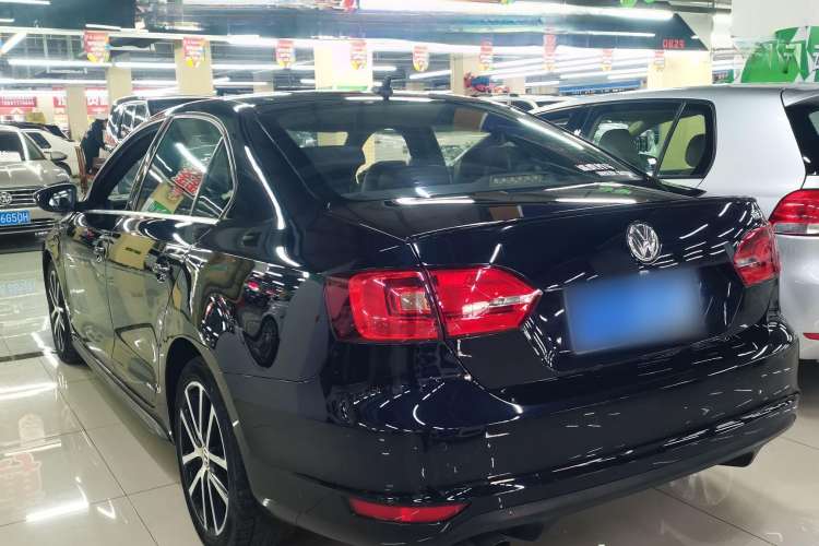 Used Volkswagen Sagitar 2013 2.0 TSI GLI Exterior 4