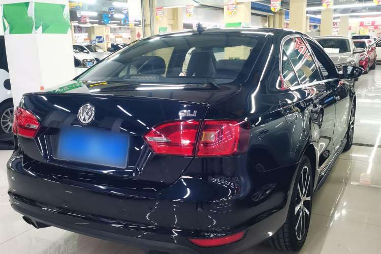 Used Volkswagen Sagitar 2013 2.0 TSI GLI Exterior 5