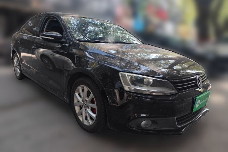 Used Volkswagen Sagitar 2013 1.4 TSI BlueMotion Edition Front Right 45 Deg
