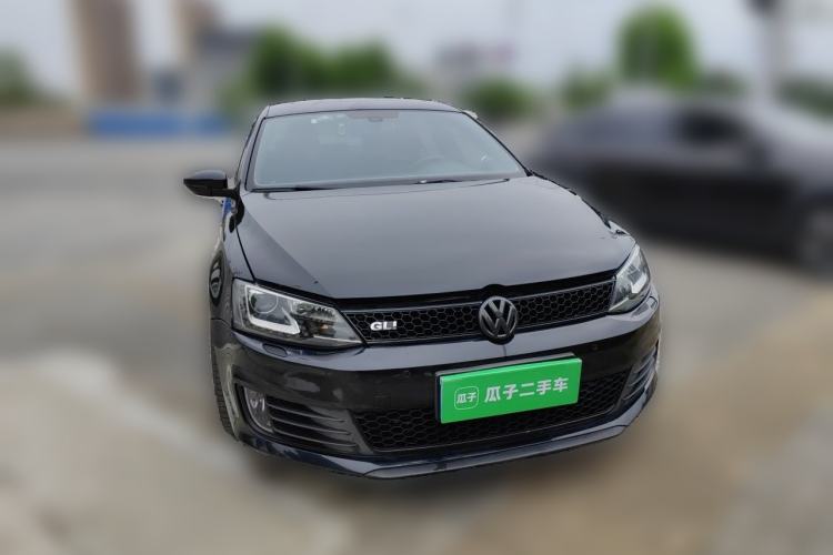 Used Volkswagen Sagitar 2013 2.0 TSI GLI Front Right 45 Deg