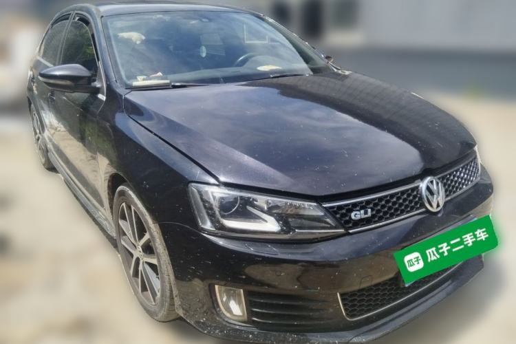 Used Volkswagen Sagitar 2013 2.0 TSI GLI Front Right 45 Deg