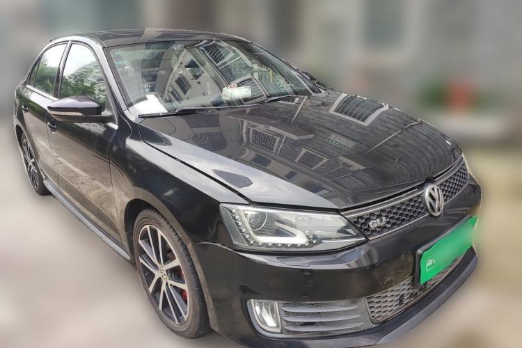 Used Volkswagen Sagitar 2013 2.0 TSI GLI Front Right 45 Deg