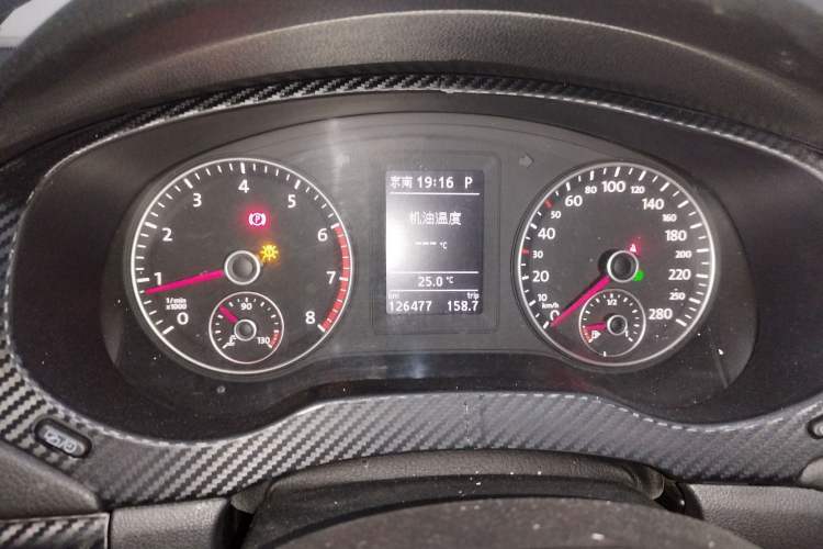 Used Volkswagen Sagitar 2013 2.0 TSI GLI Instrument Cluster
