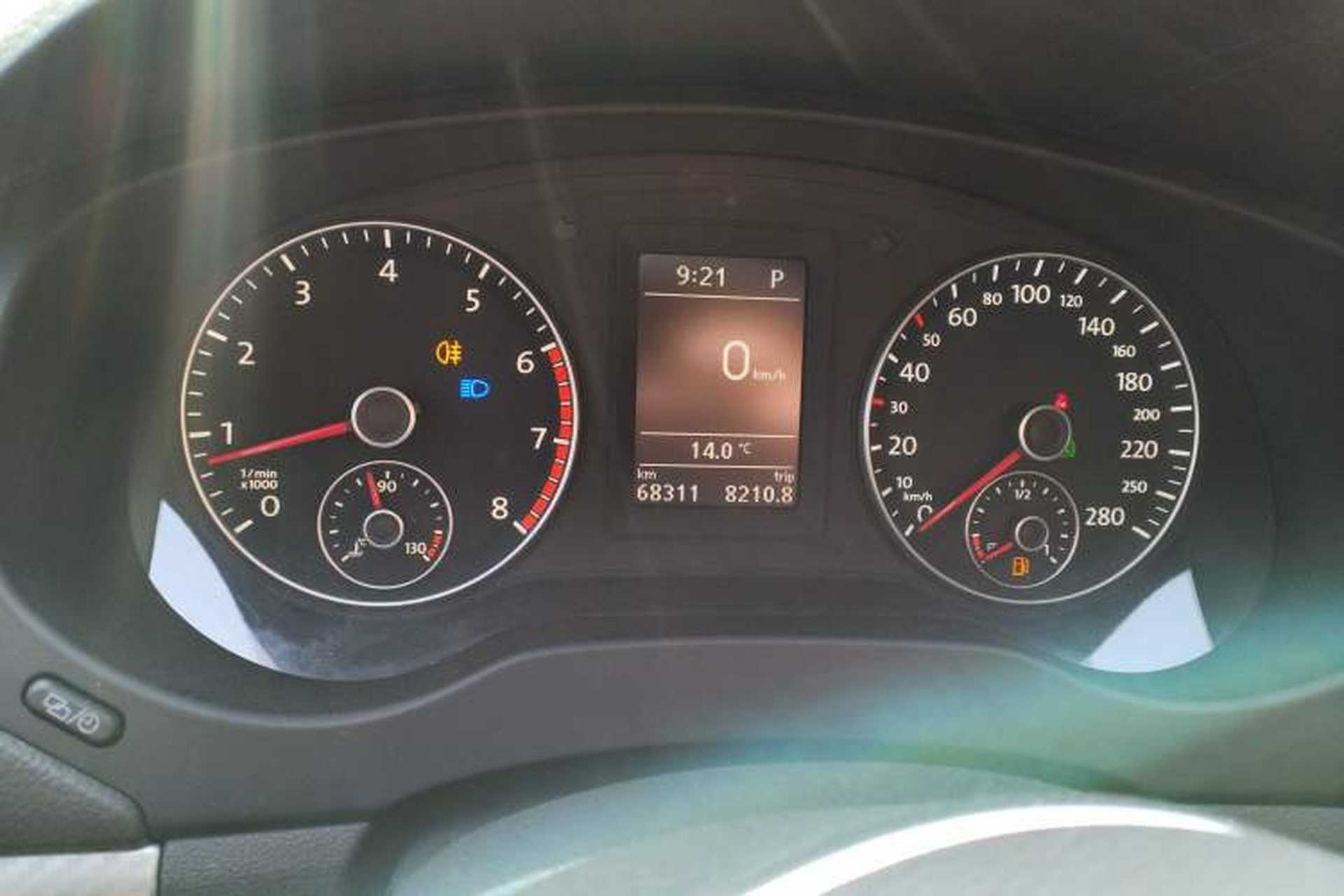 Used Volkswagen Sagitar 2013 2.0 TSI GLI Instrument Cluster