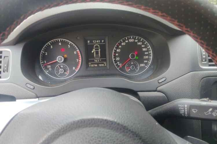 Used Volkswagen Sagitar 2013 2.0 TSI GLI Instrument Cluster