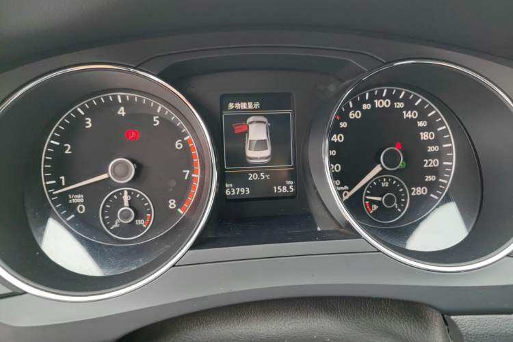 Used Volkswagen Sagitar 2013 2.0 TSI GLI Instrument Cluster