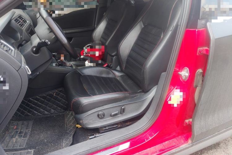 Used Volkswagen Sagitar 2013 2.0 TSI GLI Left Front Seat