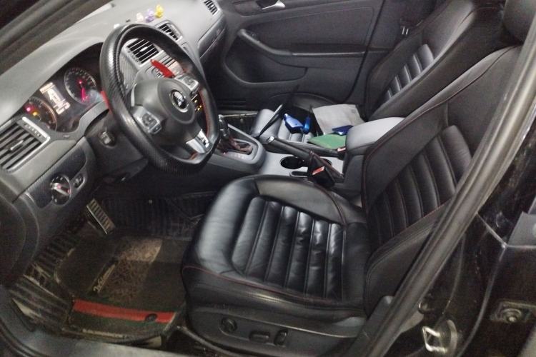 Used Volkswagen Sagitar 2013 2.0 TSI GLI Left Front Seat