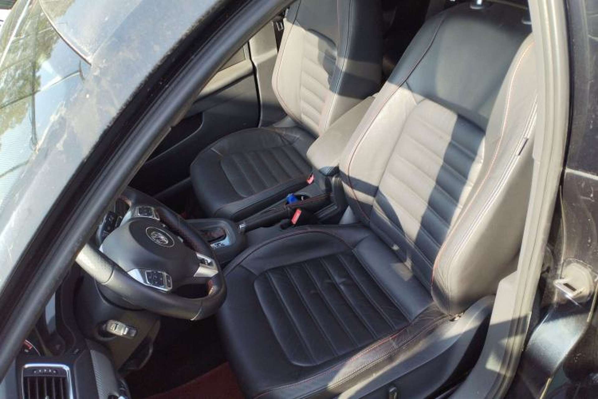 Used Volkswagen Sagitar 2013 2.0 TSI GLI Left Front Seat