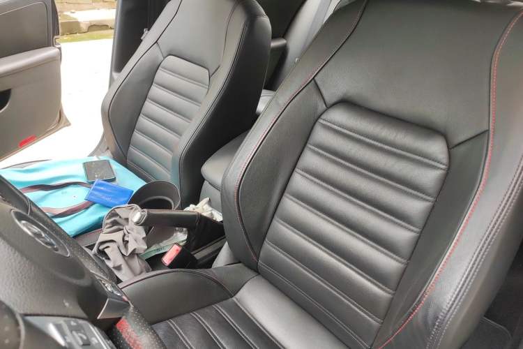 Used Volkswagen Sagitar 2013 2.0 TSI GLI Left Front Seat