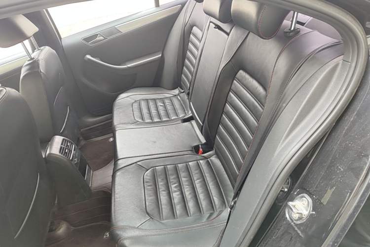 Used Volkswagen Sagitar 2013 2.0 TSI GLI Left Rear Seat