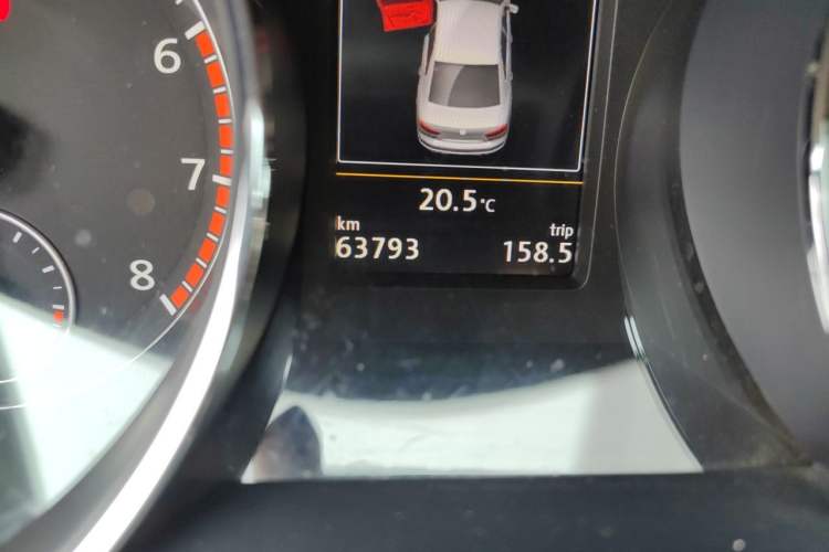 Used Volkswagen Sagitar 2013 2.0 TSI GLI Odometer Close Up